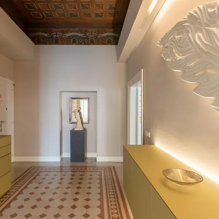 Iflat Timeless Elegance In The Center Of *